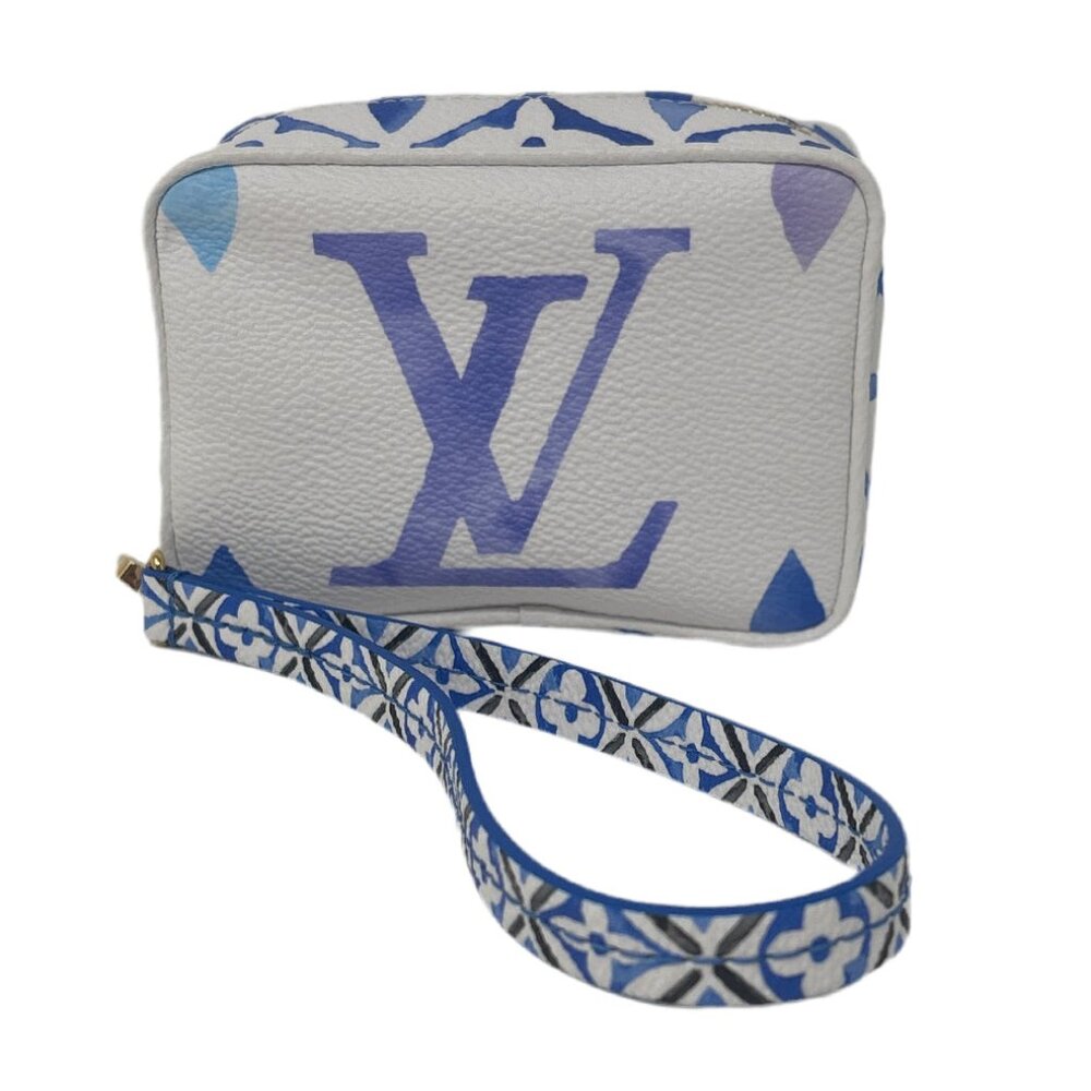 Louis Vuitton Wapity By The Pool  Monogram Watercolor Wrist Bag